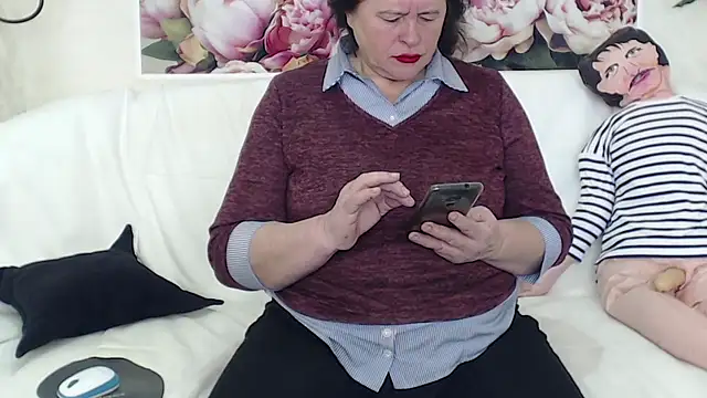 FlaviaSquirts online show from February 19, 8:55 am