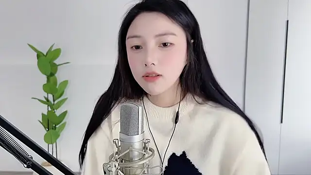 HaagenDazs  online show from February 21, 8:40 am