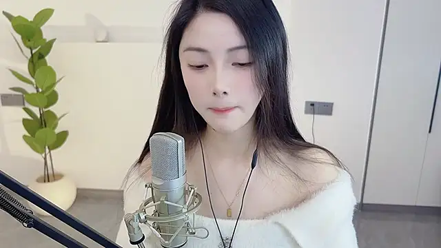 HaagenDazs  online show from March 23, 4:05 am