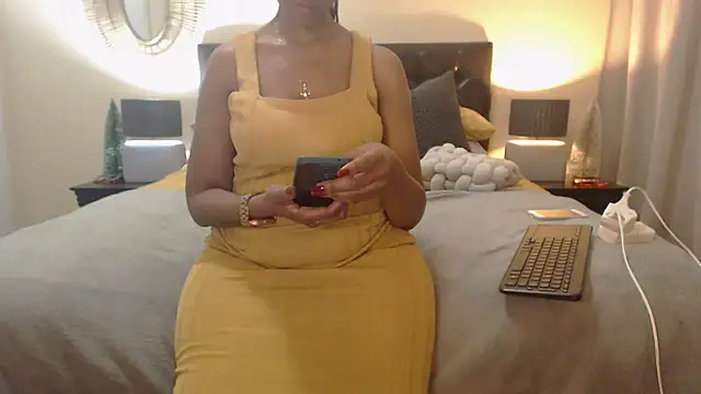 Snapshot of Creamyass22 chatting on December 16, 7:00 pm Creamyass22 online show from December 16, 7:00 pm