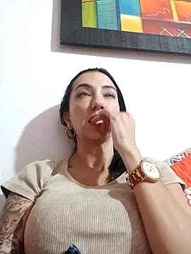 LunaZambrano online show from January 28, 2:21 am