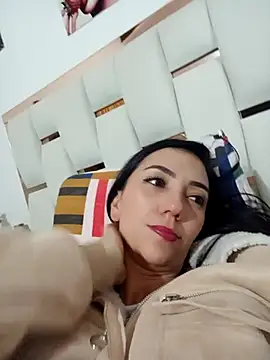 LunaZambrano online show from February 12, 2:35 am