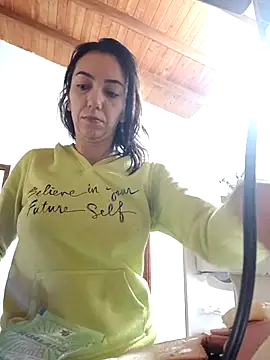 LunaZambrano online show from December 3, 12:25 pm