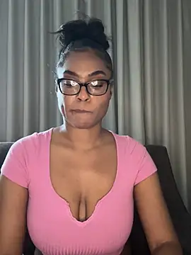 Snapshot of CandyLuxxxx chatting on January 11, 7:38 pm CandyLuxxxx online show from January 11, 7:38 pm