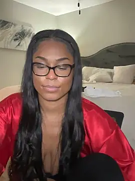Snapshot of CandyLuxxxx chatting on January 29, 3:33 am CandyLuxxxx online show from January 29, 3:33 am
