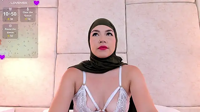Snapshot of aisha_vs chatting on March 14, 3:14 pm aisha vs online show from March 14, 3:14 pm