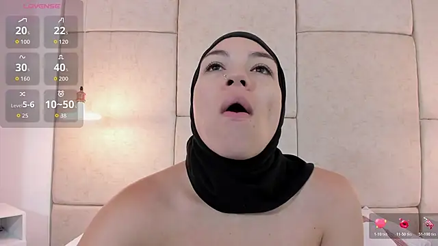 aisha vs online show from February 10, 12:20 pm