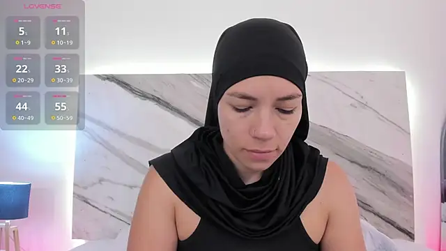 aisha vs online show from March 30, 1:12 pm