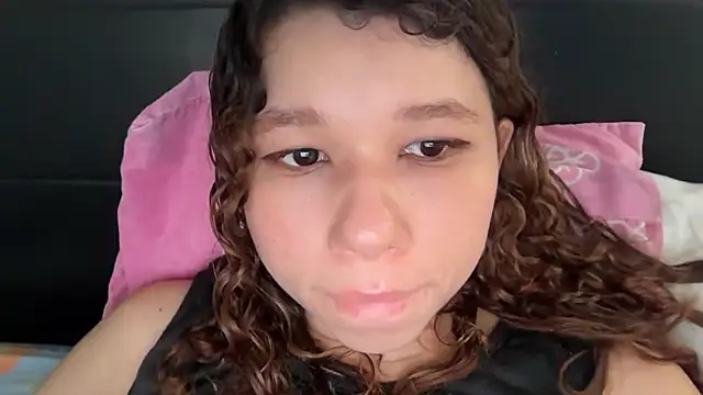 Snapshot of hecate1224 chatting on March 16, 8:13 pm hecate1224 online show from March 16, 8:13 pm