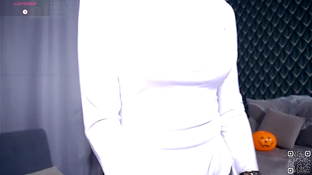 AmmyScotch online show from October 30, 4:36 am