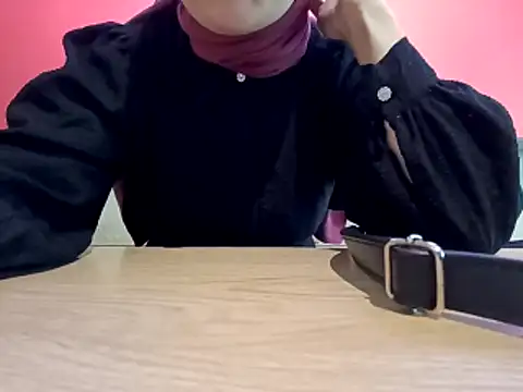 Snapshot of sutgibihatun chatting on November 6, 8:04 am sutgibihatun online show from November 6, 8:04 am