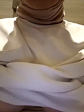 Snapshot of sutgibihatun chatting on November 17, 8:20 am sutgibihatun online show from November 17, 8:20 am