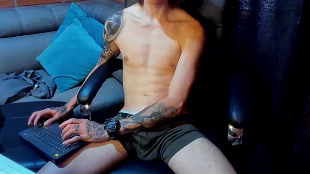 Snapshot of Dmtry6 chatting on January 29, 5:56 pm Dmtry6 online show from January 29, 5:56 pm