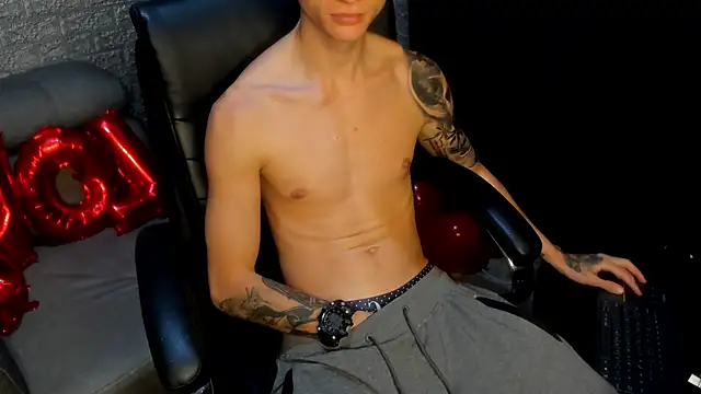 Snapshot of Dmtry6 chatting on February 16, 2:31 am Dmtry6 online show from February 16, 2:31 am