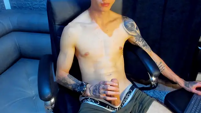 Snapshot of Dmtry6 chatting on March 16, 11:14 pm Dmtry6 online show from March 16, 11:14 pm