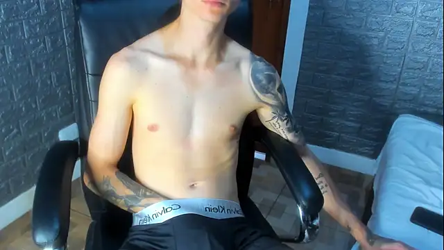 Snapshot of Dmtry6 chatting on September 19, 6:30 pm Dmtry6 online show from September 19, 6:30 pm