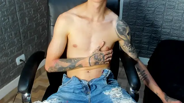 Snapshot of Dmtry6 chatting on November 9, 11:58 pm Dmtry6 online show from November 9, 11:58 pm