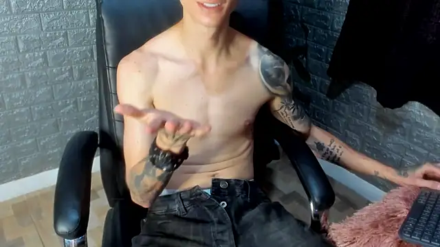 Snapshot of Dmtry6 chatting on November 28, 5:48 pm Dmtry6 online show from November 28, 5:48 pm