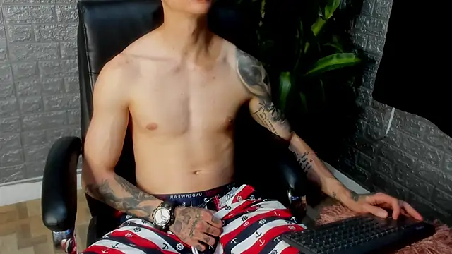 Snapshot of Dmtry6 chatting on February 27, 10:32 pm Dmtry6 online show from February 27, 10:32 pm