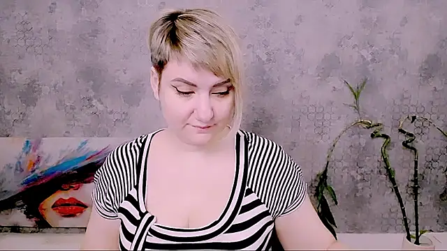 Djullia online show from March 22, 6:06 am