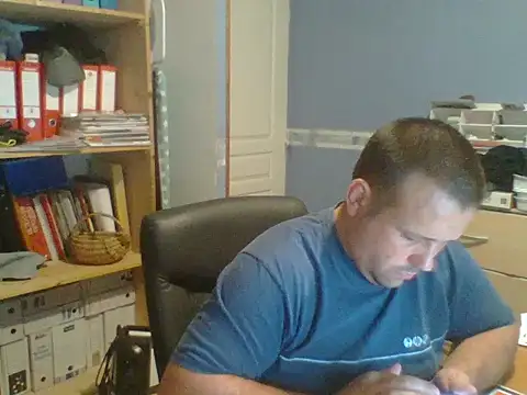 manubm03 online show from June 29, 7:58 am