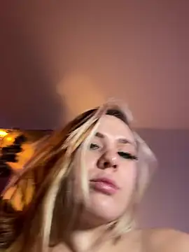 AnjaAmelia online show from December 9, 6:03 pm