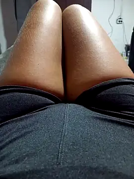 annie-19 online show from January 12, 2:30 pm