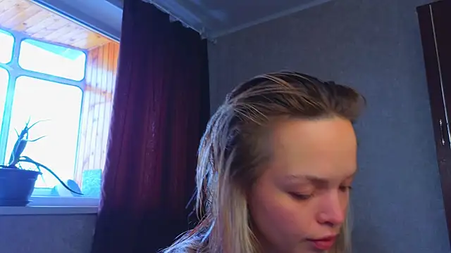 sinteas online show from March 27, 1:33 pm