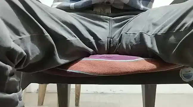 Snapshot of manan28 chatting on December 8, 1:03 pm manan28 online show from December 8, 1:03 pm