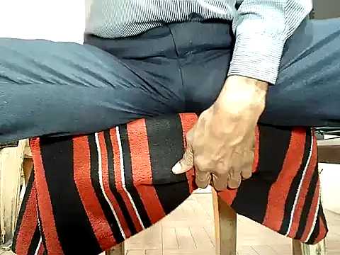 Snapshot of manan28 chatting on November 21, 6:45 am manan28 online show from November 21, 6:45 am