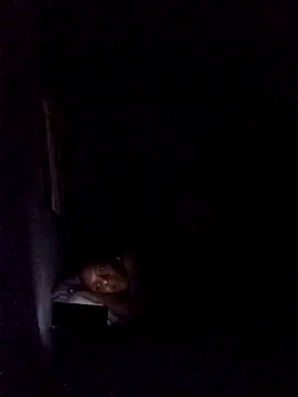 Snapshot of Pretinhoo25 chatting on February 27, 2:33 am Pretinhoo25 online show from February 27, 2:33 am