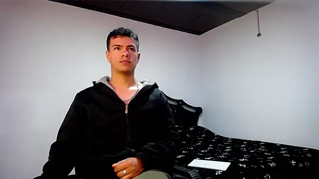 Snapshot of Deiby_casas chatting on January 26, 7:21 am Deiby casas online show from January 26, 7:21 am