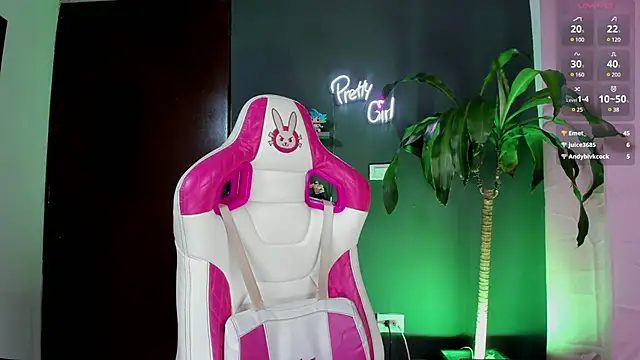 Katiehill 1 online show from March 7, 6:43 pm