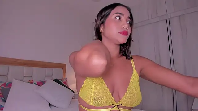 mia hank online show from January 24, 11:37 am