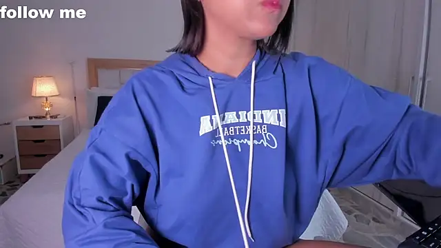 mia hank online show from February 26, 11:41 am