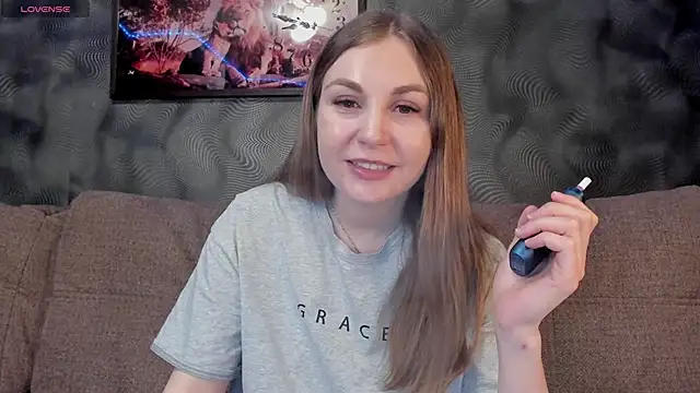 Snapshot of CassieMils chatting on February 17, 5:53 pm CassieMils online show from February 17, 5:53 pm