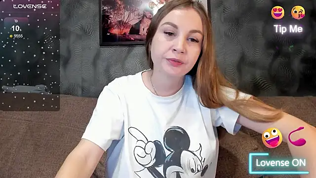 Snapshot of CassieMils chatting on September 13, 7:35 pm CassieMils online show from September 13, 7:35 pm