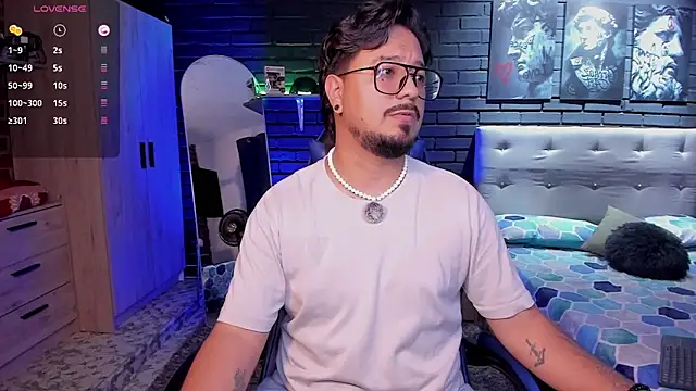 DaviidEvans  online show from March 20, 2:49 am