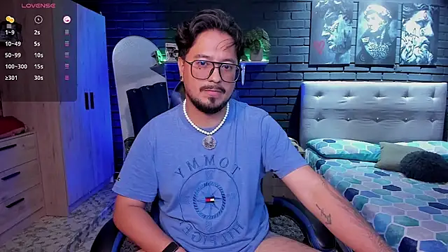 DaviidEvans  online show from March 27, 5:56 pm