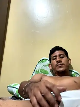 Snapshot of Andreson26 chatting on November 25, 7:47 pm Andreson26 online show from November 25, 7:47 pm