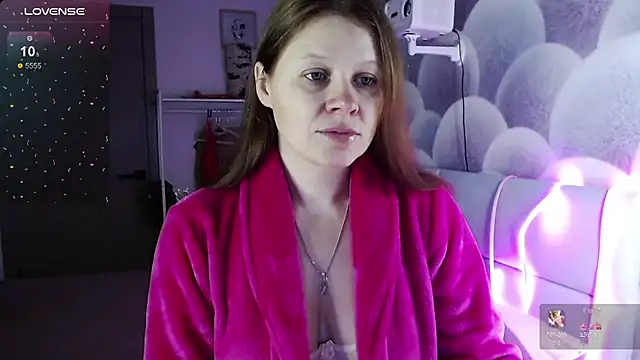 alekasamui online show from November 7, 1:05 am