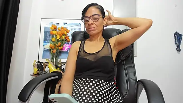 Snapshot of Aries_Mature chatting on January 16, 6:45 pm Aries Mature online show from January 16, 6:45 pm