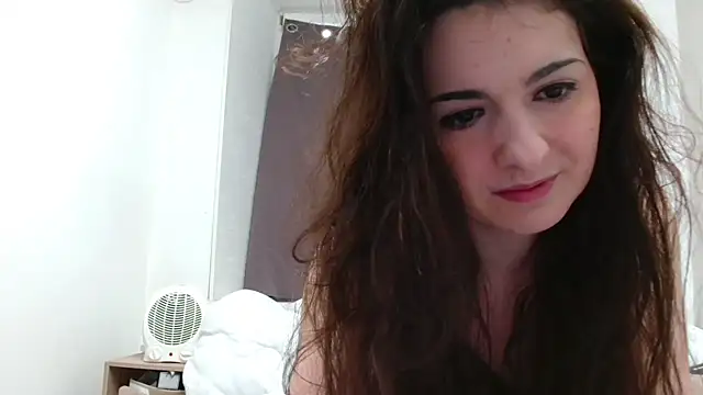 Snapshot of desirmiss1 chatting on November 18, 7:46 am desirmiss1 online show from November 18, 7:46 am