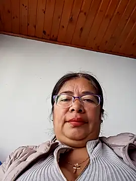   valentina18 online show from December 18, 1:02 pm
