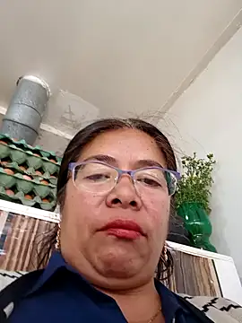   valentina18 online show from December 21, 1:32 pm