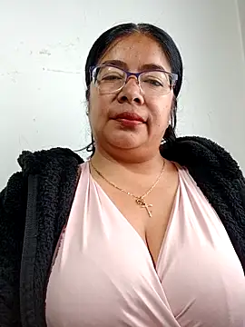   valentina18 online show from February 17, 1:10 pm