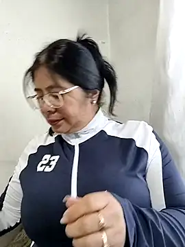   valentina18 online show from January 7, 1:02 pm