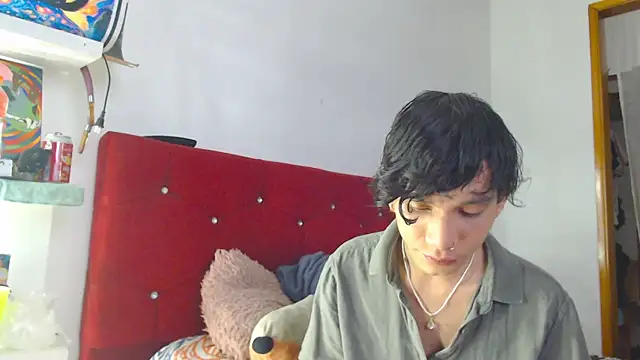 LAICK 01 online show from April 6, 3:26 am