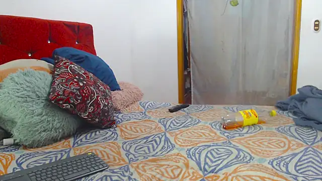 LAICK 01 online show from April 12, 6:07 am