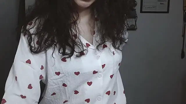 Snapshot of Nikkykora15 chatting on October 18, 12:57 am Nikkykora15 online show from October 18, 12:57 am